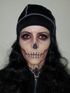 Easy Skull Halloween makeup