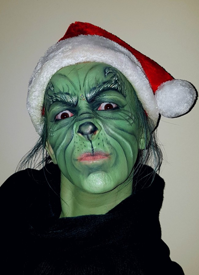 Grinch Christmas makeup